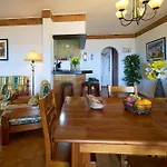 411 Casa Oystra Lagos