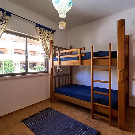 411 Casa Oystra * Lagos